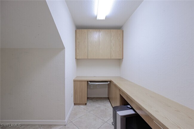 Building Photo - 5805 Grande Reserve Way