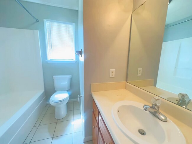 Building Photo - 305 Barfield St