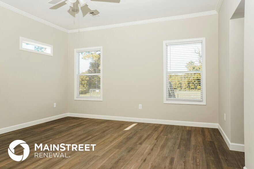 Building Photo - 12311 Tangier St