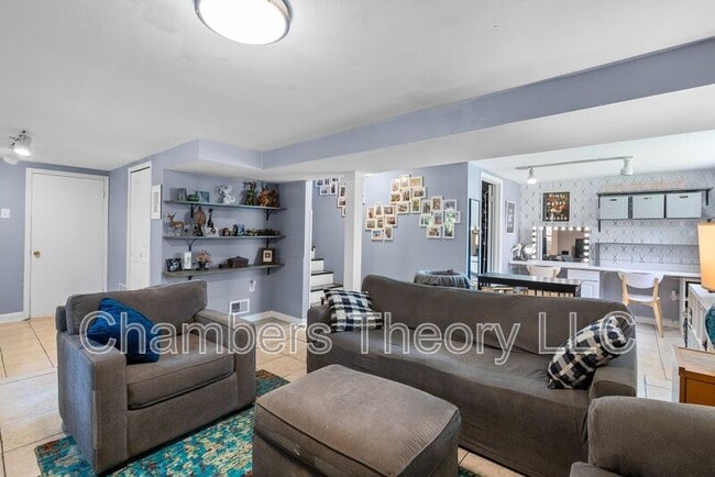 Building Photo - 3904 Lantern Dr