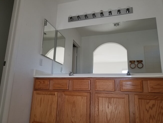 Building Photo - 5063 El Castano Ave