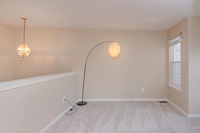 Building Photo - 448 Cherry Orchard Rd