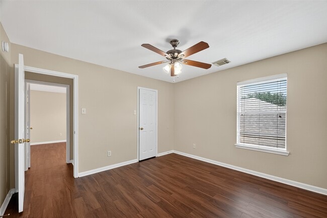 Building Photo - 2711 Shallow Falls Ct
