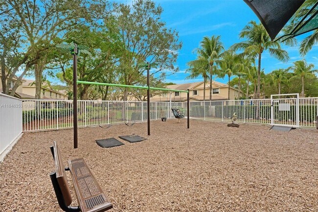 Building Photo - 4295 Vineyard Cir