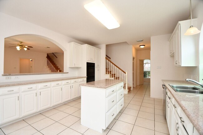 Building Photo - 4323 Magnolia Ln