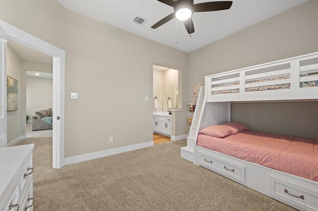 Building Photo - 2345 Beebalm St