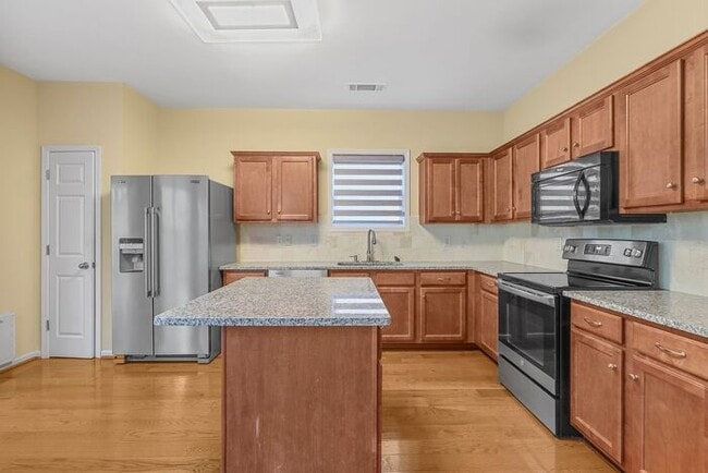 Building Photo - 477 Bridgeton Cove NE