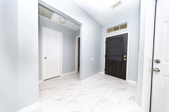 Building Photo - 2203 Mountain Ranch Dr