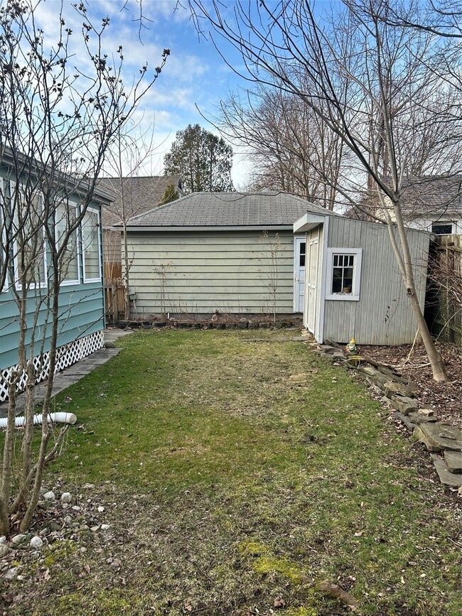 Building Photo - 74 Matthews St