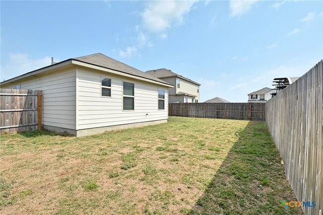 Building Photo - 528 Willow Valley St