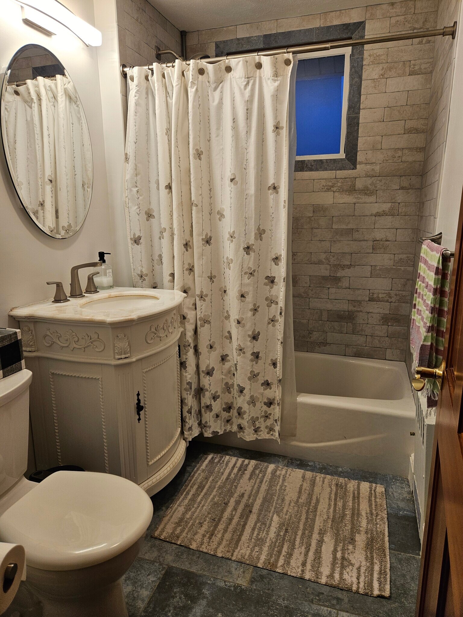 Building Photo - 66 California St