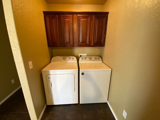 Building Photo - Wonderful Two Bedroom in Elkins AR!