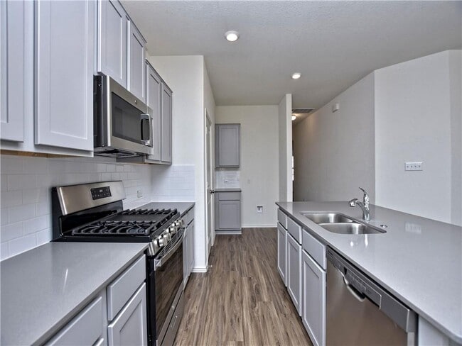 Building Photo - 21413 Wilmiller Ln