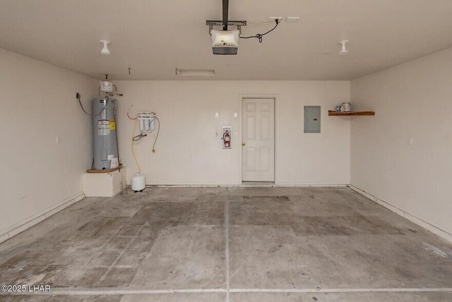 Building Photo - 3188 Desert View Ct
