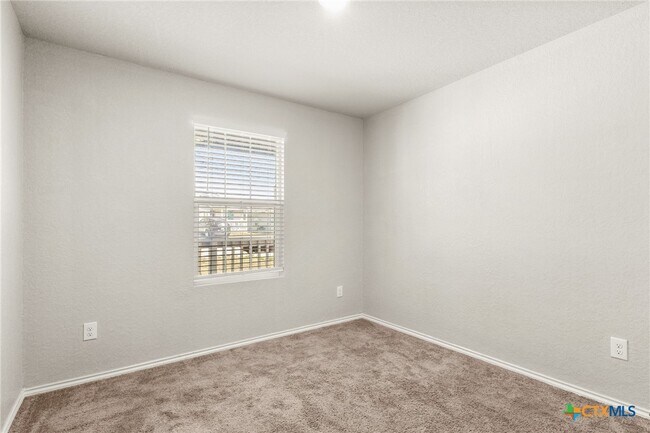 Building Photo - 2844 Rosefinch