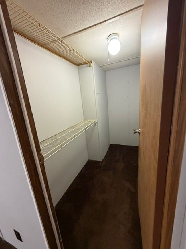 Building Photo - 2 Bed, 2 Bath Rental in Centerville!