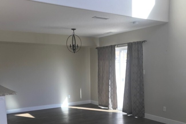 Building Photo - 449 W 2150 N