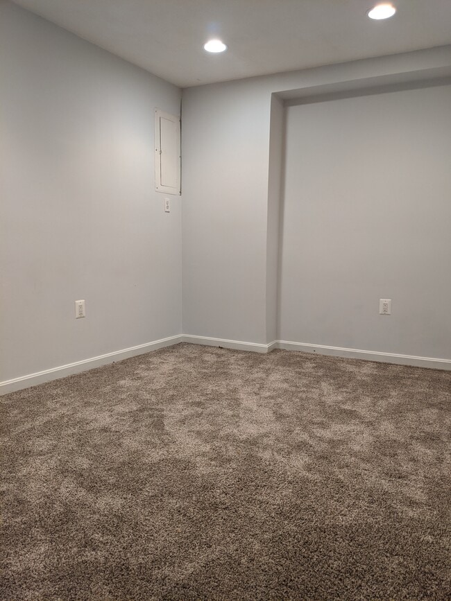 Building Photo - 13533 Ambassador Dr