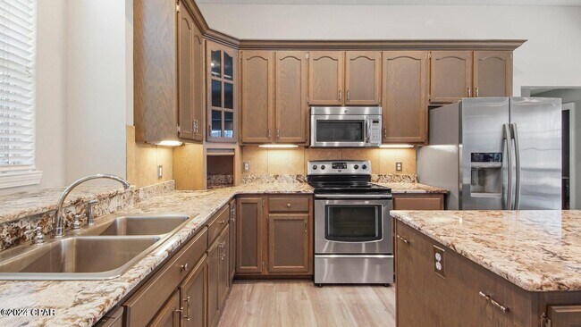 Building Photo - 104 Colony Harbour Rd