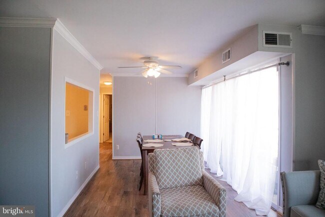 Building Photo - 2900 Kings Chapel Rd