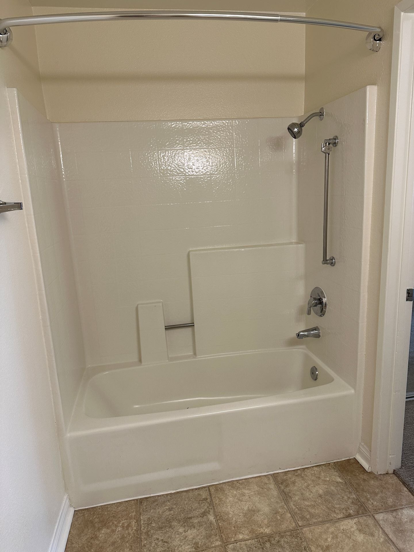 Second Bathroom - 5540 Owensmouth Ave