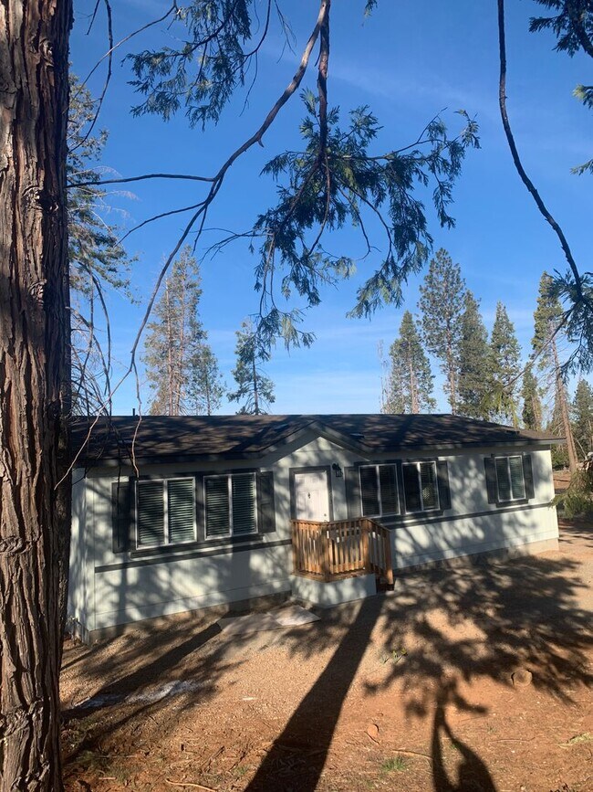 Building Photo - Magalia Home for rent, 3bed 2bath, enclose...