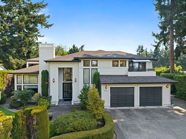 Primary Photo - 4Bd/4.5Ba Medina House