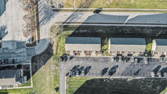 Building Photo - 6924 N Olive St