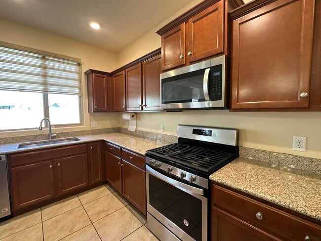 Building Photo - 6558 E 35th Rd