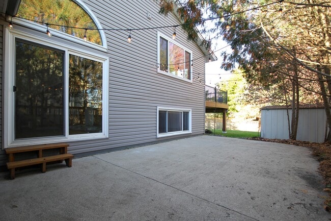 Building Photo - 3808 137th St