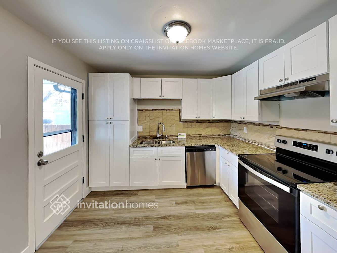 Building Photo - 3076 S Quintero Way