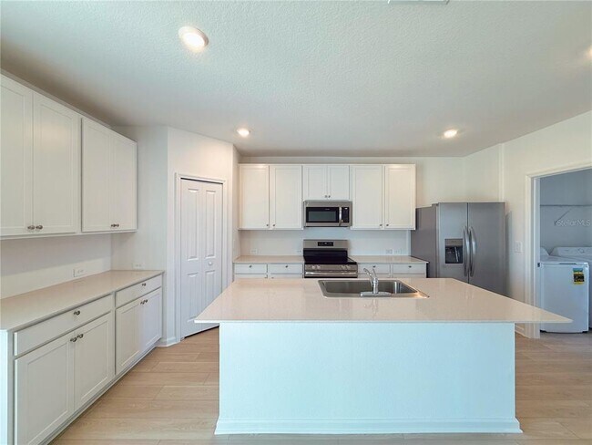 Building Photo - 6428 DOMIZIO Dr