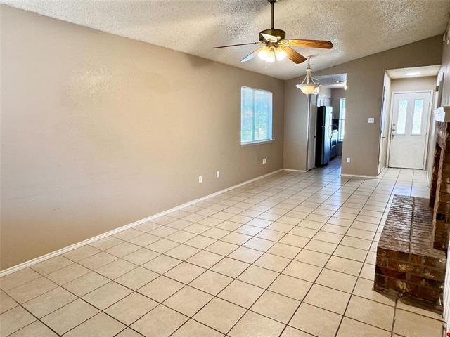 Building Photo - 5811 Mansfield Rd