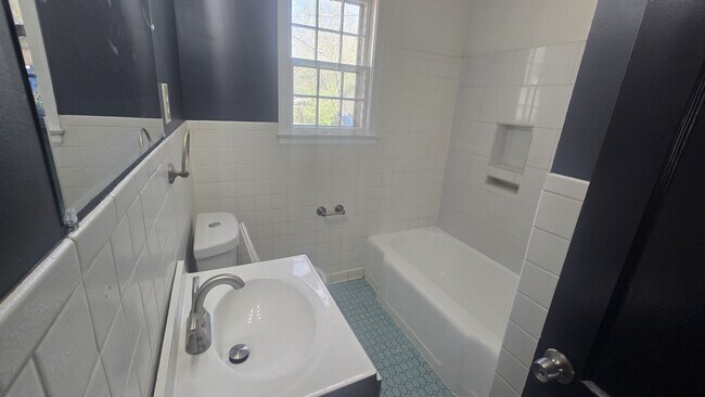 Building Photo - 1205 Bradbury Cove