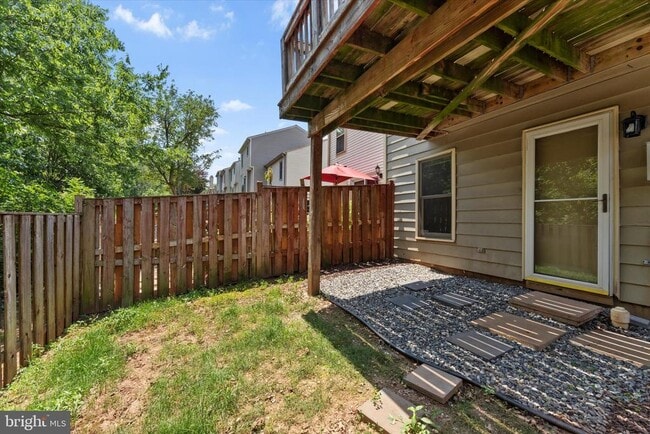 Building Photo - 7385 Emerald Dr