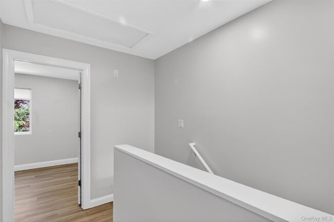 Building Photo - 62 Manor Pl