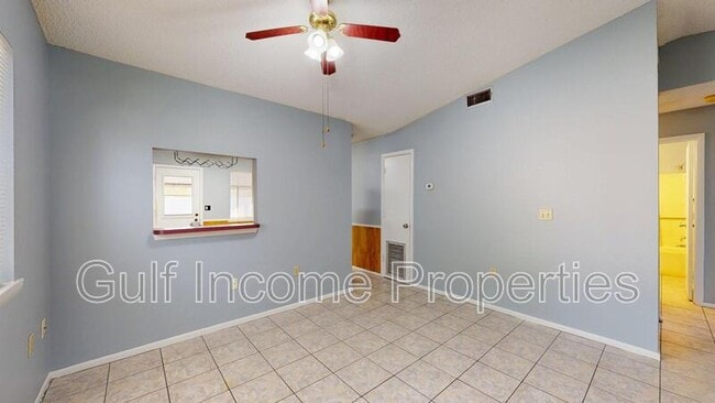 Building Photo - 709 45th St E