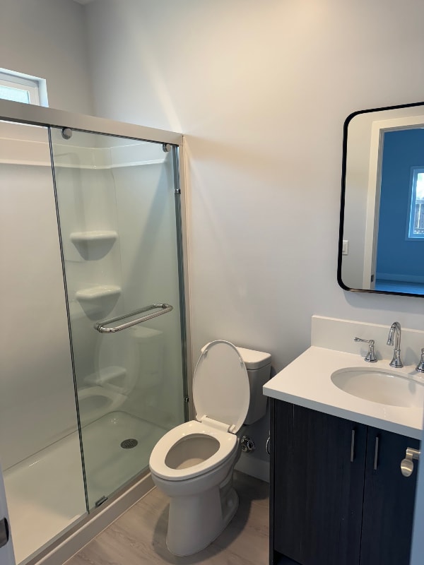 Building Photo - 282 E 2nd St