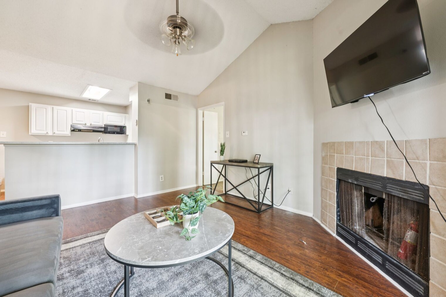 Building Photo - 3784 University Dr NW