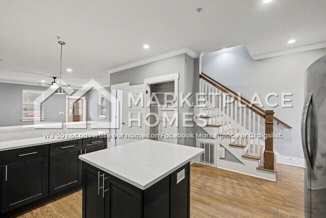 Building Photo - 2437/106 Bell St