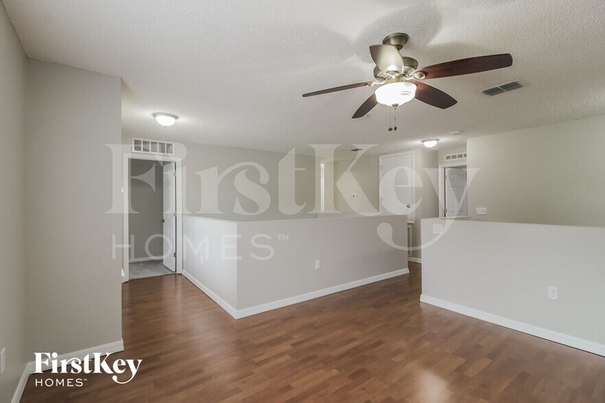 Building Photo - 2982 Bonkirk Dr