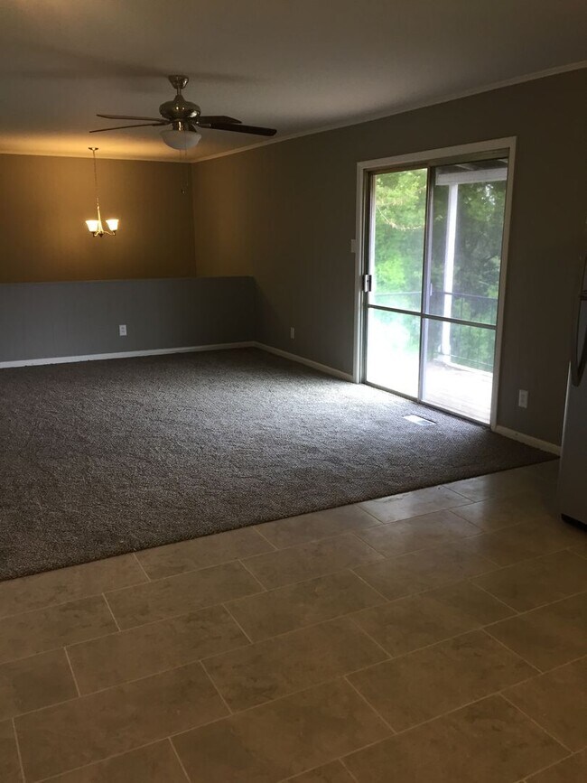 Building Photo - 408 Sierra Madre Dr