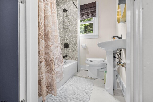 Building Photo - 159 Sheridan Square