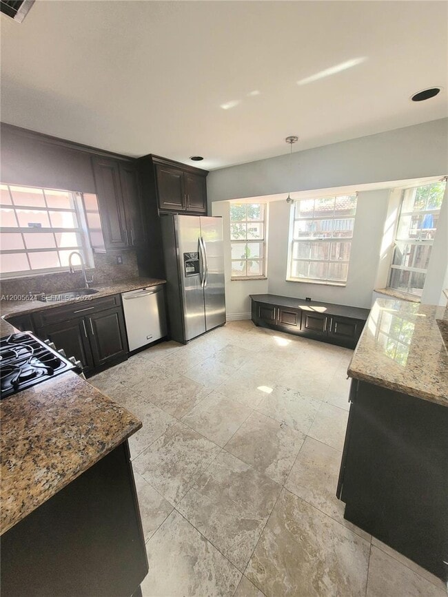 Building Photo - 8248 NW 199th Terrace