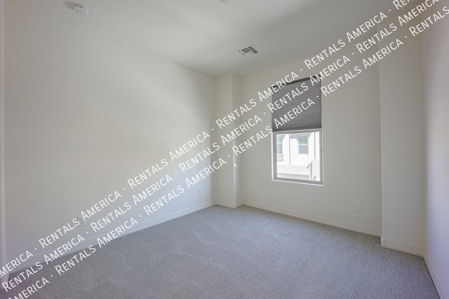Building Photo - 7441 E Via De Luna Dr
