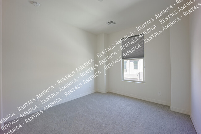 Building Photo - 7441 E Via De Luna Dr