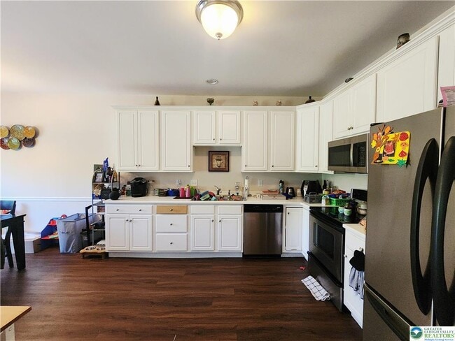 Building Photo - 278 Maple Ct