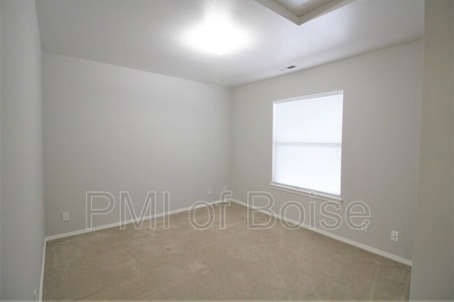 Building Photo - 8931 W Irving St