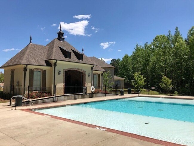 Building Photo - Oxford Mississippi 3BR, 3.5 BA condo in Creekside.