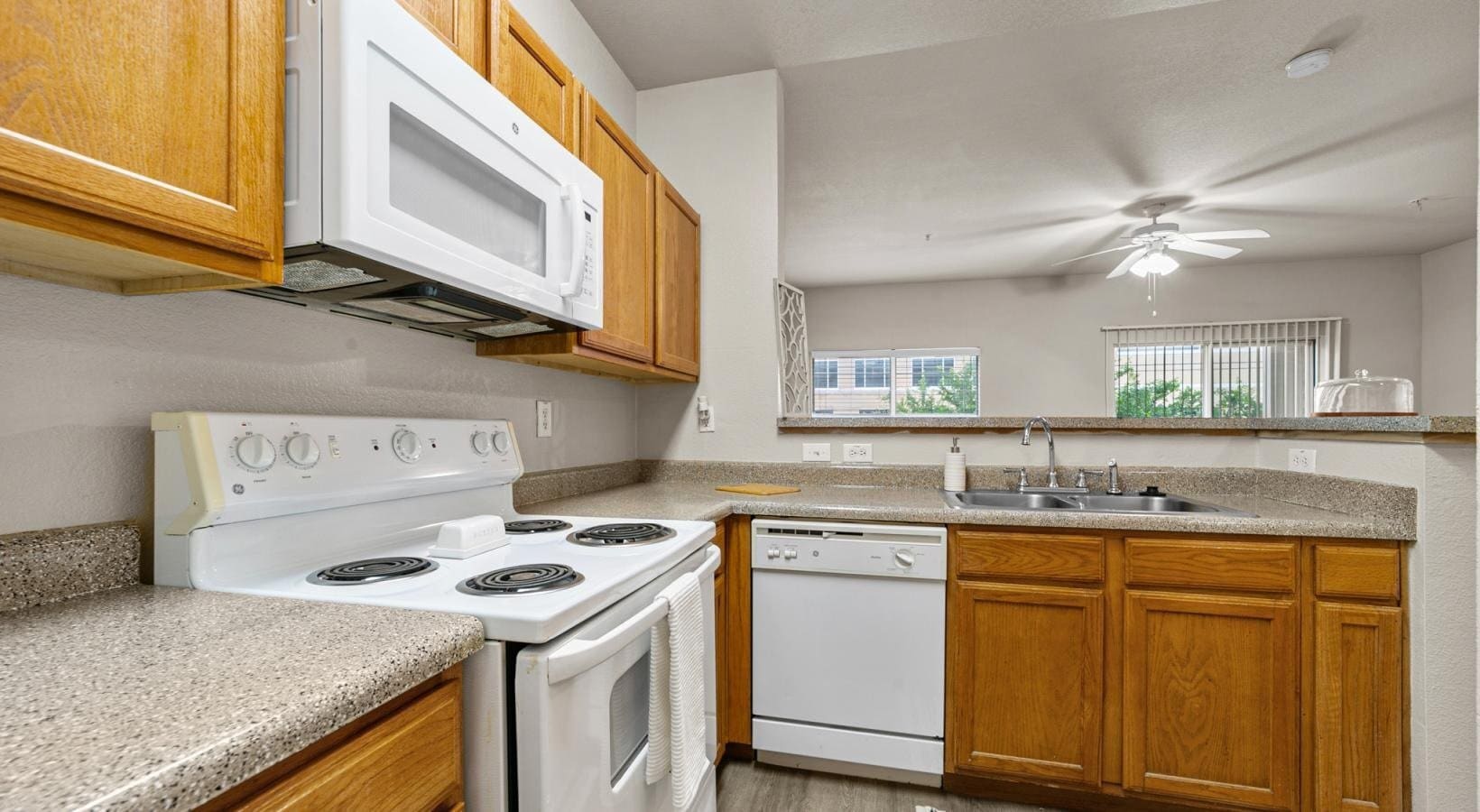 Building Photo - 5720 Forest Park Rd